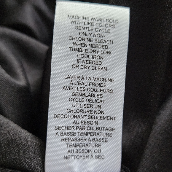 Tahari Women's Black Sleeveless Top.  Size SP - Picture 6 of 7